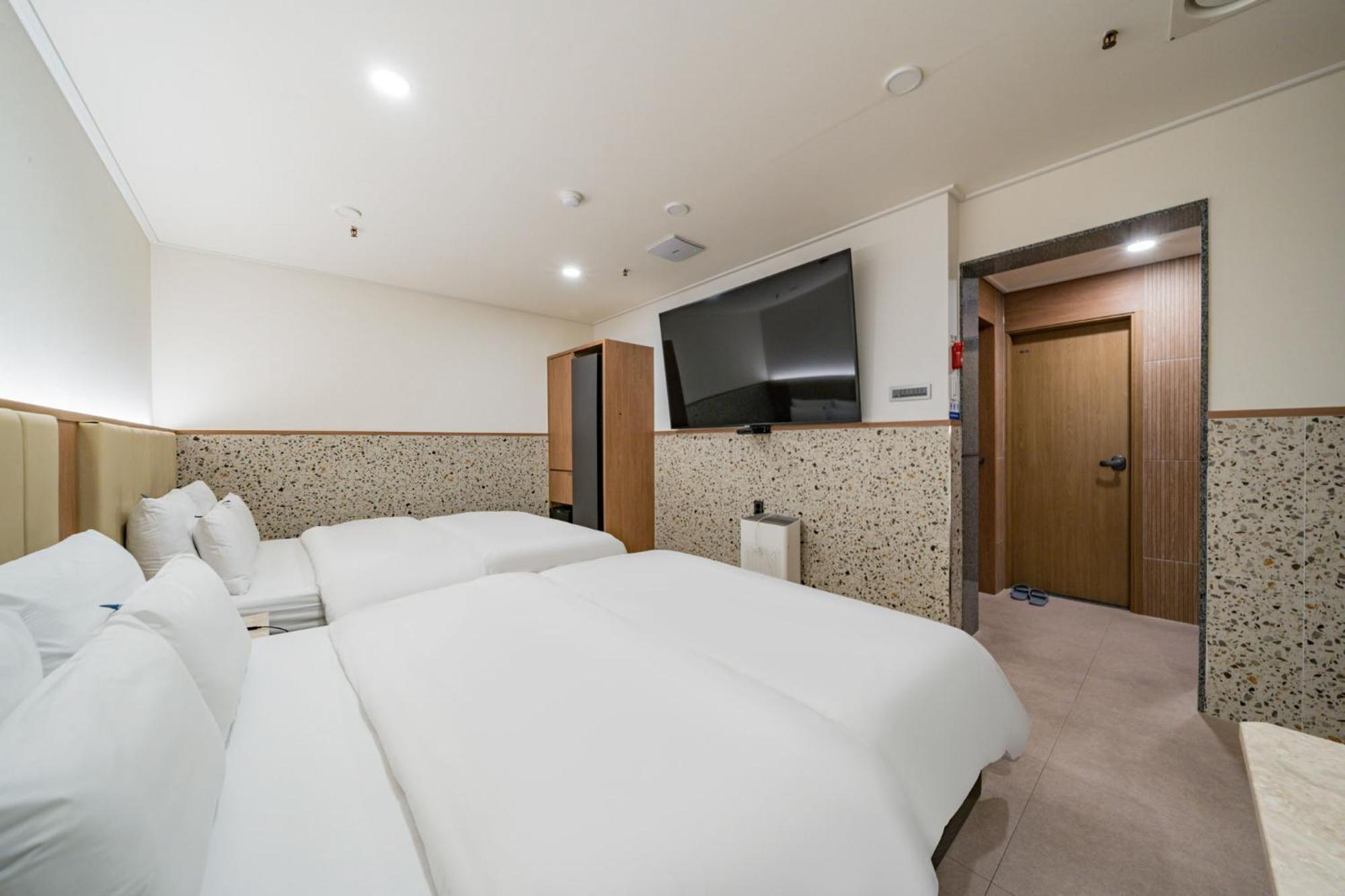 Rosy Hotel Cheongju Exterior photo