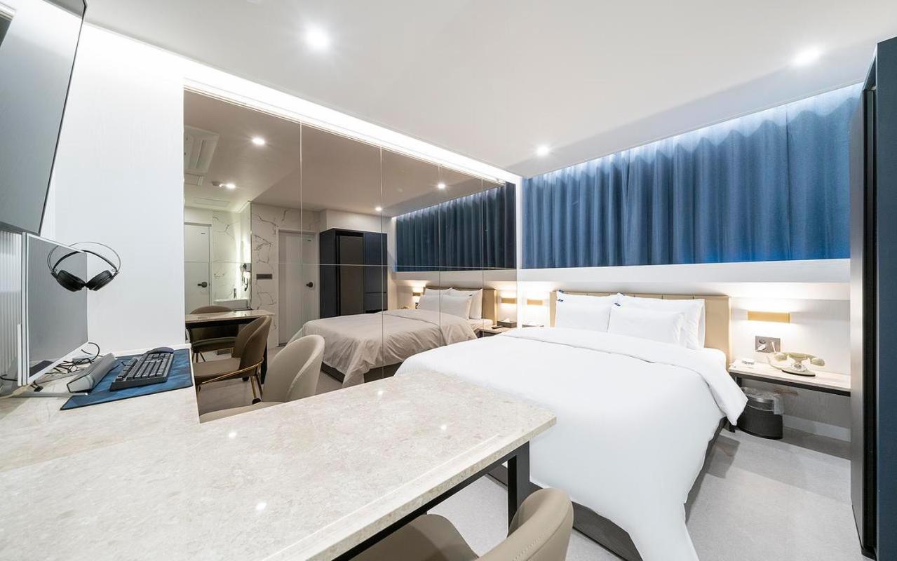 Rosy Hotel Cheongju Exterior photo