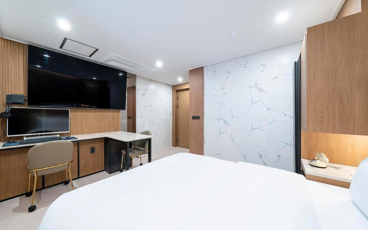 Rosy Hotel Cheongju Exterior photo
